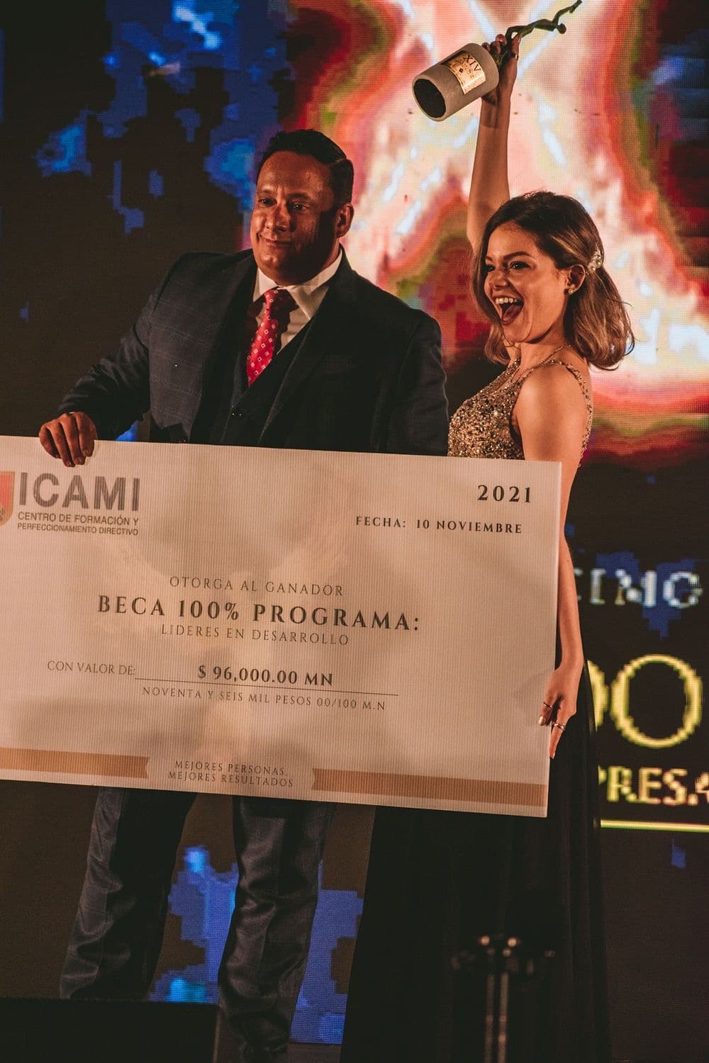 Premio ICAMI — Beca Líderes en Desarrollo